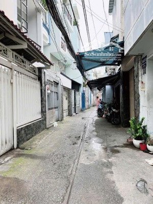 nhà cũ dt 70m nở hậu 5m nguyễn khoái p2 quận 4 kdc hiện hữu