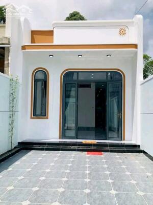 CHÍNH CHỦ GẦN BÁN NHANH NHÀ CẤP 4 - SHR NGAY TRUNG TÂM PHƯỜNG