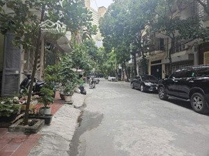 bán đất phân lô vỉa hè vạn phúc, lô góc 2 mặt tiền, đường ô tô tránh dt 50m2 x 5m mt giá 12,5 tỷ