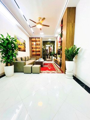 bán nhà xuân thủy - ô tô đỗ cổng - 36m 6 tầng có thang máy, ngõ thông phân lô, thoáng trước sau