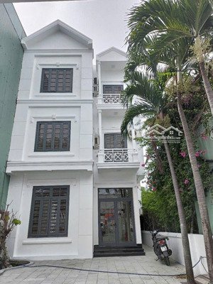 nhà mặt tiền ngô quyền, sơn trà 6 phòng, sân đỗ ô tô giá 55 tr/tháng