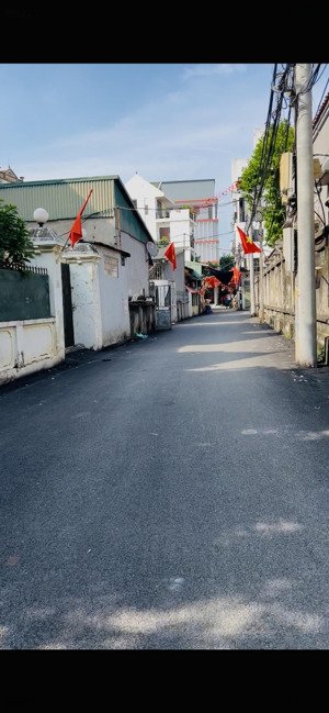 nhà đẹp phú thượng - diện tích rộng. chủ mới về ở ngay