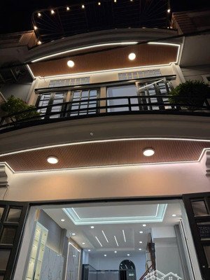 bán nhà tl 28. dt 4.5 x11. giá 4 tỷ 180