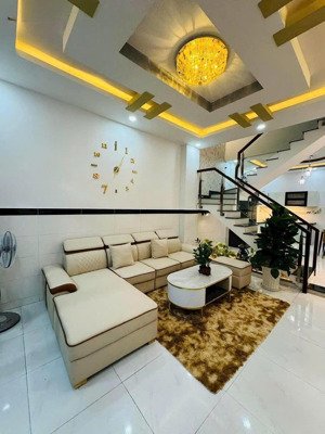 tài chính 4 tỷ 190 mua nhà đường thành công, quận tân phú, dt 55m2, shr, gọi ngay 