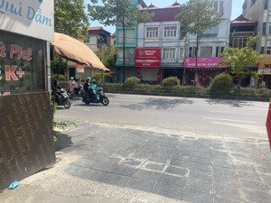 bán đất lai xá mặt ngõ ô tô thông - 30m ra ql32- sổ đỏ vuông đẹp - cách 100m ra cổng chào hoài đức