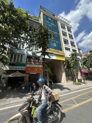 mặt phố lạc long quân -mặt tiền siêu vip- giá rẻ nhất phố-dt:65m -4 tầng -mt:14m -giá :46.5 tỷ