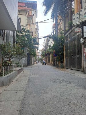 bán nhà 52 m2,6tầng,giá18,2 tỷ, phân lô ôtô đỗ cửa, thang máy,lạc long quân, nghĩa đô, cầu giấy