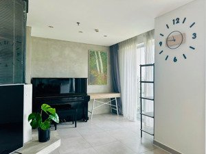 cho thuê scenic valley 133m2 nhà đẹp view trực diện golf giá 42tr/tháng