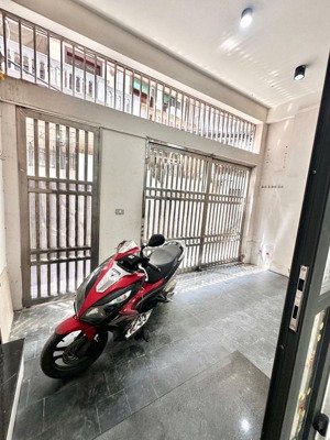 sổ 66m2 phú mỹ , nhà dân giá đầu tư hơn 13 tỷ, ngõ rất nông , mặt tiền vàng 5m, 5 tầng dân xây