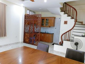 cho thuê nhà riêng 5 tầng ngõ 191 phạm văn đồng, bắc từ liêm.