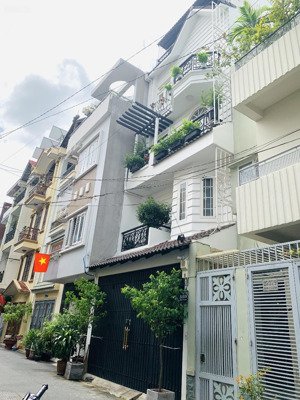 bán nhà điện biên phủ hxh, giáp quận 1 dt 64m2 giá chỉ 6.3 tỷ