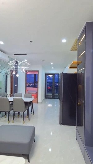 siêu phẩm tầng trung view vũ yên căn 2pn full đồ tại 384 lê thánh tông. liên hệ nam: 