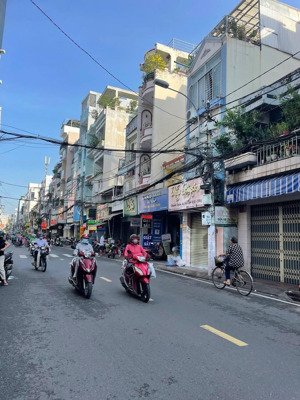 bán nhà mặt tiền đường hồ bá kiện, phường 15, quận 10. diện tích 48m2, 2 lầu