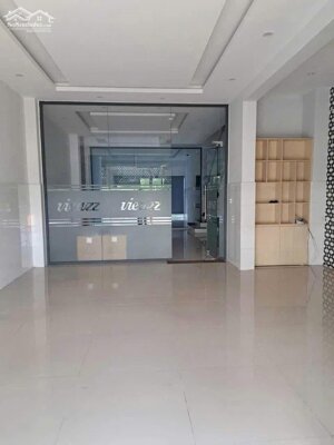 Cho thuê Shophouse 4 tầng mặt tiền đường Nại Nam – gần siêu thị Lotte