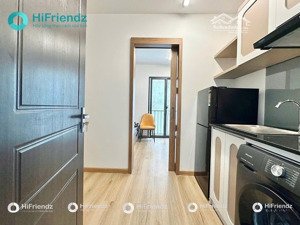 căn studio tách bếp bancol full nội thất tiện nghi, thang máy hầm xe an ninh