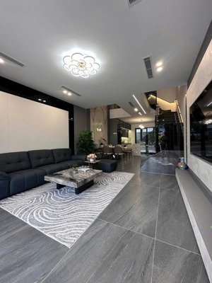 kđt mỹ gia- gói 8- nhà 3 tầng gần khu hồ bơi giá chỉ từ 6.7tỉ