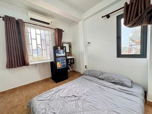 chính chủ cho thuê phòng trọ ban công rộng 35m2 ngay lê hồng phòng quận 10