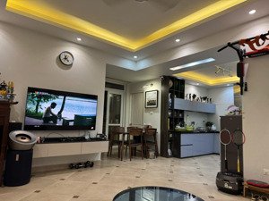 bán căn 2 ngủ b4 phạm ngọc thạch - vị trí đắc địa tầng cao view trọn hn , sổ đỏ chính chủ