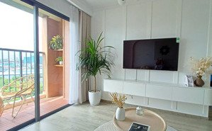 chủ nhà cần bán gấp căn hộ block c, 3 phòng ngủ, giá 2 tỷ895,nhà mới,full nội thất