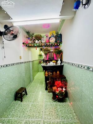 Gần Chợ Bình Tiên (Q6) - 4 tầng có sân thượng - 3PN 2WC - SHR chính chủ lâu đời