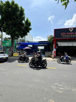 siêu khuôn đất vàng mặt tiền nguyễn văn quá, q. 12 dt hơn 1.000m², xd hầm 11 tầng!