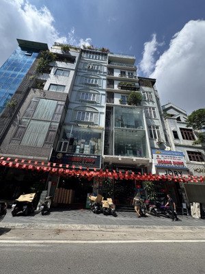 nguyễn hoàng bán toà văn phòng - vỉa hè rộng 5m - đẹp nhất phố - thông sàn - thang máy- 80m2- 44 tỷ