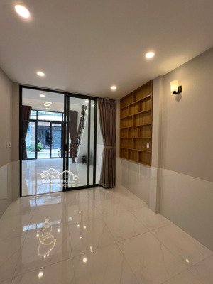 chính chủ bán nhà đẹp mặt tiền đường số 5, tân phú, q7 diện tích 50m2