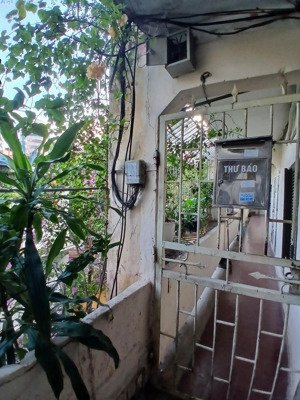 tập thể vĩnh hồ, 70m2 (35 m2 sổ đỏ) 2 ngủ, nhỉnh 4 tỷ