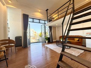 cho thuê trọ gác siêu rộng, ban công, full nội thất gần đh kinh tế, huflit, vạn hạnhj mall quận 10