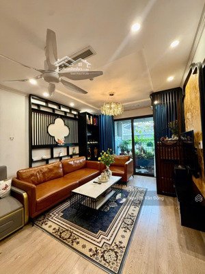 gia đình cần bán căn hộ cao cấp sky park tầng đẹp, nội thất đầy đủ, sổ đỏ chính chủ sẵn giao dịch