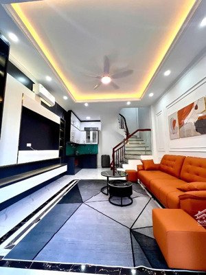 bán nhà đẹp nguyễn văn linh, thạch bàn full nội thất cao cấp