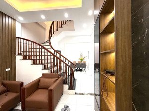 cc cần bán nhà xuân đỉnh, xuân la dt 45m2 xây 5 tầng phun nội thất ô tô vào đến cửa giá 11,9 tỷ