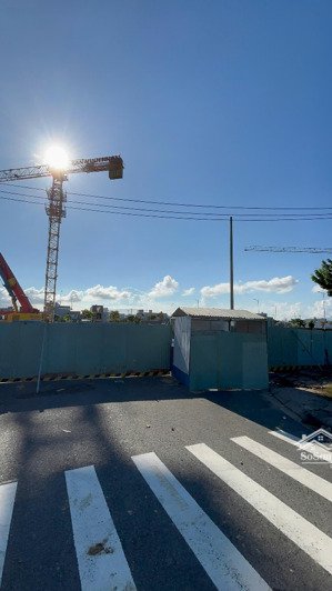 lô góc kế bên 2 tòa căn hộ - đầu tư kinh doanh cực kỳ tốt - duy nhất 1 lô