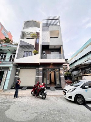 (nhà đẹp) mặt tiền đường trần thủ độ, ngày trường võ thị sáu. (dt: 4x13m 4 tầng). giá: 8.89 tỷ