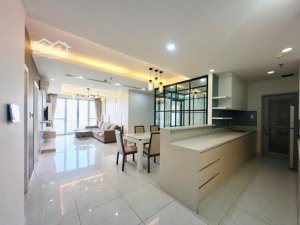 cam kết giá thật. 18 triệu (bao phí ql), cho thuê chcc scenic valley, 2pn, 2wc, full nt đẹp 76m2