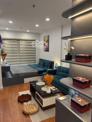 chính chủ bán căn hộ studio 28m2, giá 2,4 tỷ tại imperia smart city - vinhomes smart city