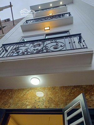 bán nhà chính chủ 4 tầng - 40m2, có ngõ sử dụng riêng, song phương - đl thăng long, giá thoả thuận