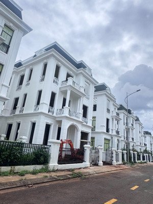 biệt thự đơn lập eco city giá chỉ 10,5 tỷ, bìa sẵn!