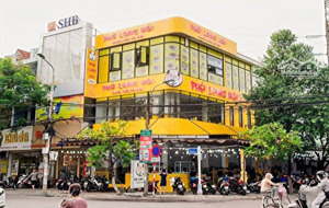 giảm 5 tỷ bán đất tặng nhà 2 tầng mặt tiền nguyễn văn thoại, đường 15m lề 5m dt 141m2 rộng 15m