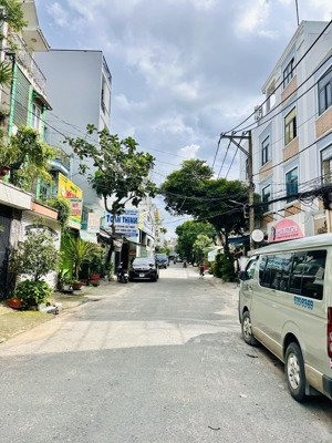 chính chủ bán nhà hxh lạc long quân tân bình -5 tầng mới đẹp - dtsd 120m2 - 5pn ở ngay - chỉ 6.9tỷ