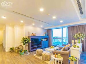 Căn hộ bán tại Vinhomes Đồng Khởi Quận 1 gồm 3 phòng ngủ view đẹp với diện tích 157m2