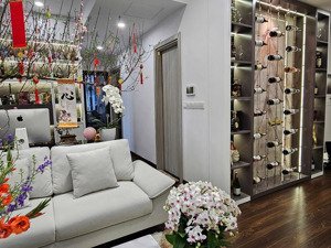 5.8tỷ 2n2vs-61m chính chủ cần tiền bán gấp trong tuần căn hộ masteri full nội thất cao cấp view hồ