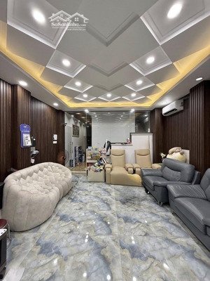 hẻm an ninh - gần nguyễn thị thập quận 7 - thang máy - 4.8x16.7m - 3 tầng - 9 tỷ 2