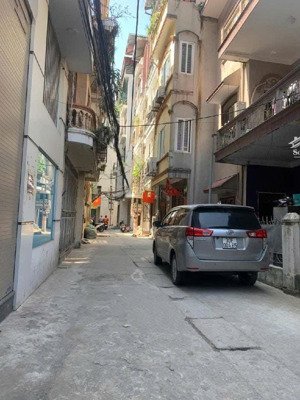 ngõ ô tô, gần đường nguyễn ngọc vũ, kinh doanh, 20m ra phố, 52m2, 4 tầng, giá 13.3 tỷ