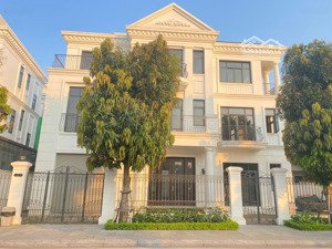 bán biệt thự đơn lập view hồ vip nhất dự án 350m2, mặt tiền 25m, chỉ 39 tỷ, nơi ở khẳng định vị thế