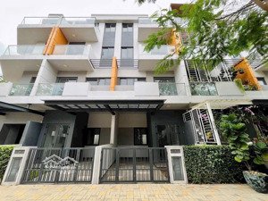 căn hiếm khang điền 5x15m 4pn 4 wc dọn vào ở ngay!