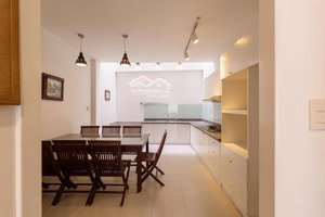 bán gấp nhà mt hẻm kinh doanh(5.5*24m 5 lầu) đường lê văn thọ