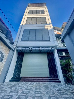 bán nhà nguyễn văn cừ 66m2-hơn 9 tỷ-thang máy-ô tô 7 chỗ-mặt tiền 5m-sổ vuông-giá tốt