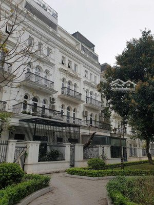 cần bán lk 105m2 louis city đại mỗ vị trí vô cùng thoáng đẹp, hướng đn liên hệ mr dân