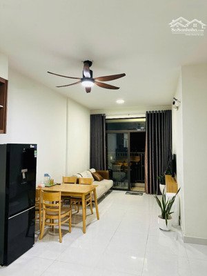 chính chủ cho thuê căn góc 2view 76m2,2pn, 2wc, full nt đẹp mới, 12tr/th